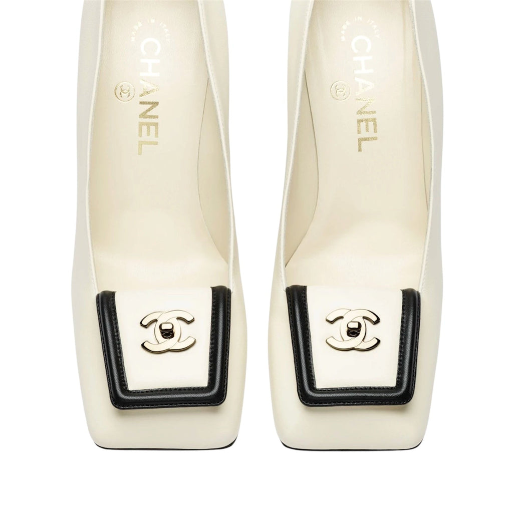 Chanel Pumps Ivory & Black